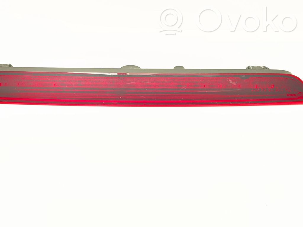 Porsche Cayenne (92A) Third/center stoplight 