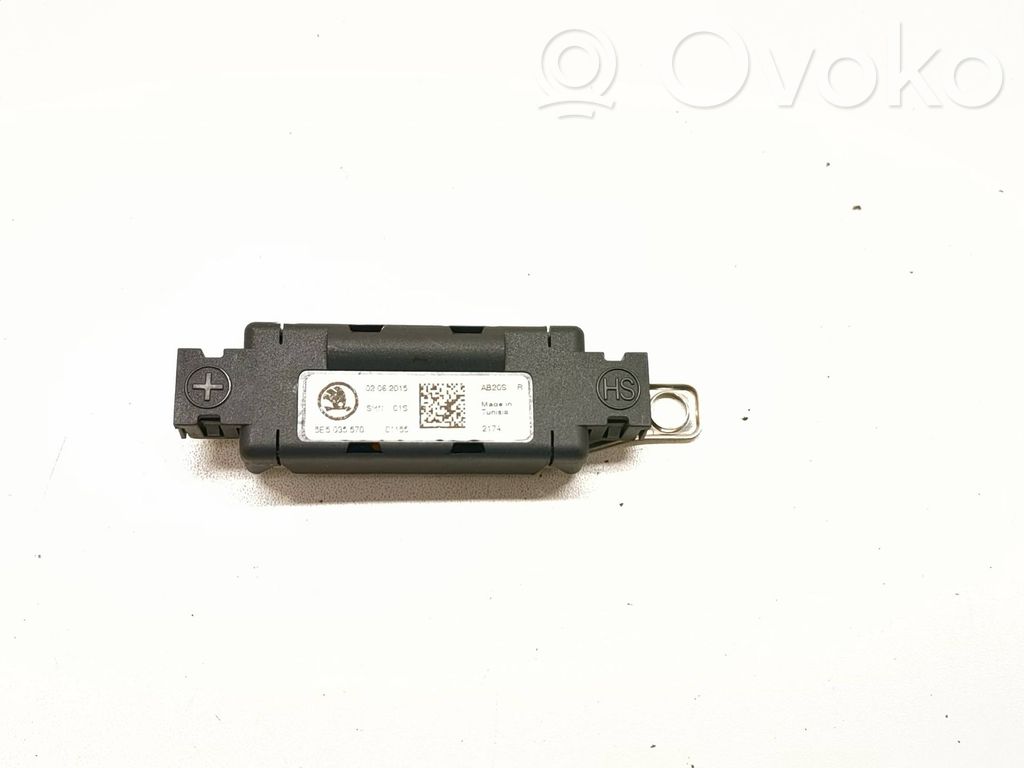 Skoda Octavia Mk3 (5E) Aerial antenna amplifier 