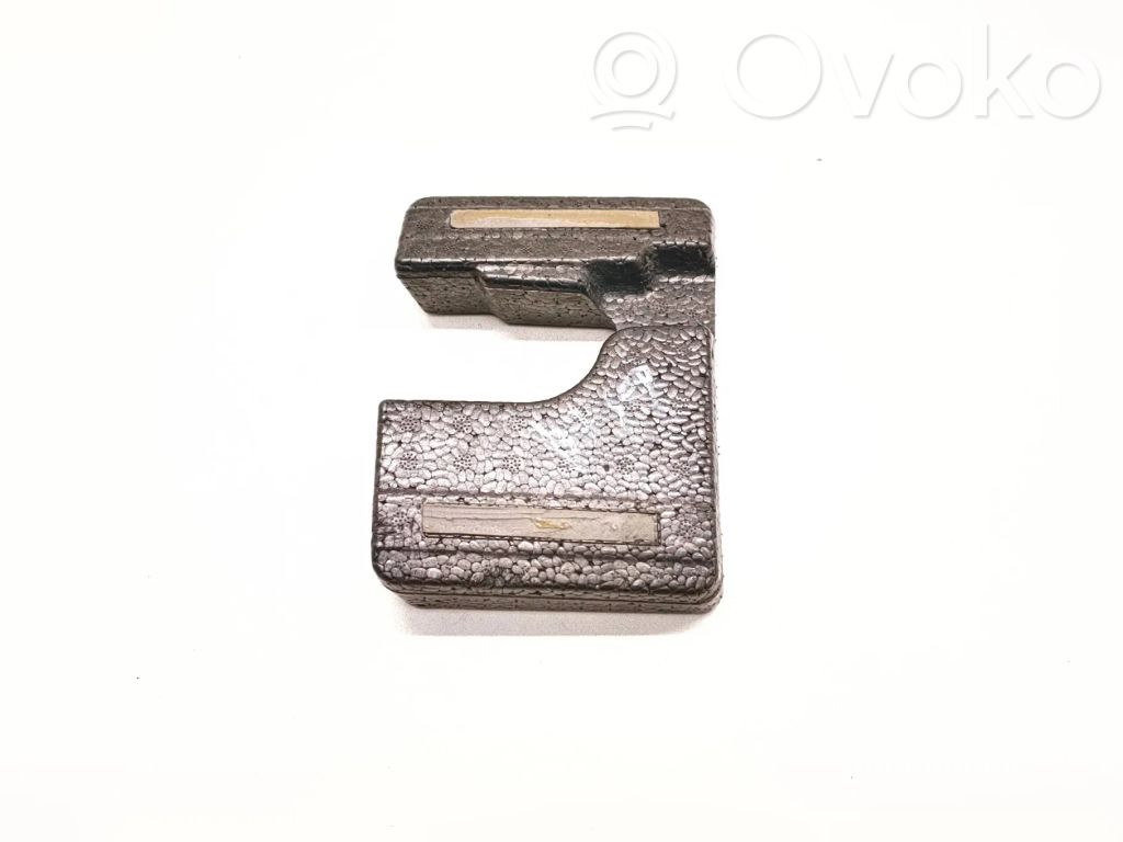 Volkswagen PASSAT B7 Barra de soporte de espuma del parachoques trasero 
