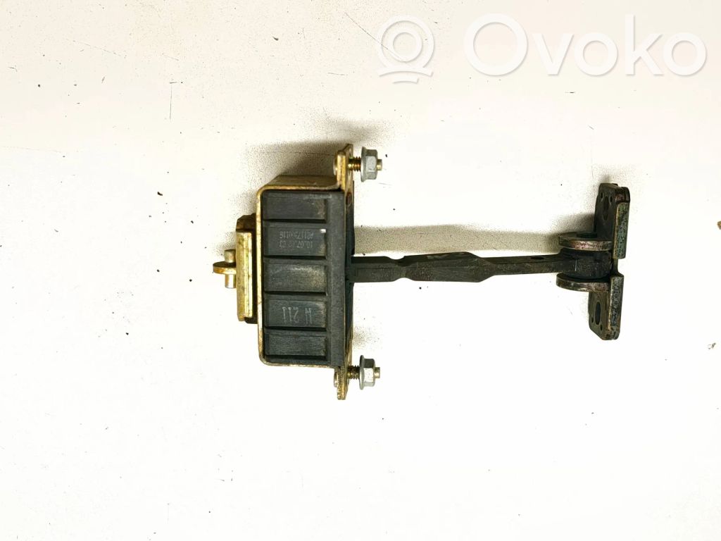 Ogranicznik drzwi tylnych   A2117300116