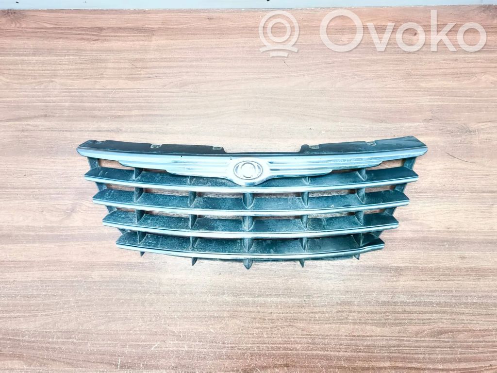 Chrysler Grand Voyager IV Etupuskurin ylempi jäähdytinsäleikkö 