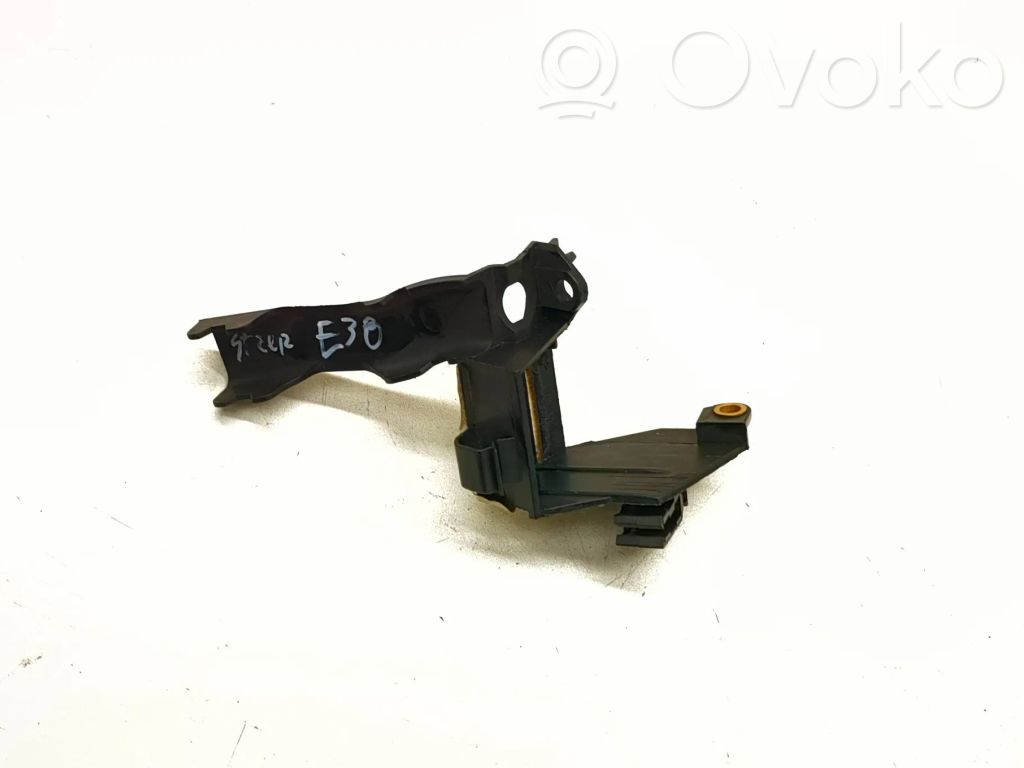 BMW 7 E38 Soporte de montaje del compresor de A/C 