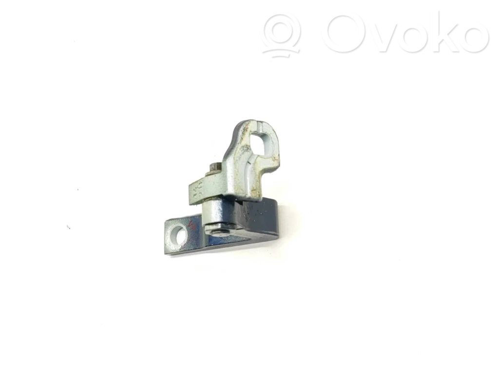 Volvo V40 Front door lower hinge 