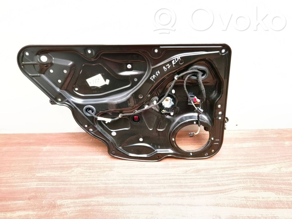 Volkswagen PASSAT B7 Mechanizm podnoszenia szyby tylnej bez silnika 