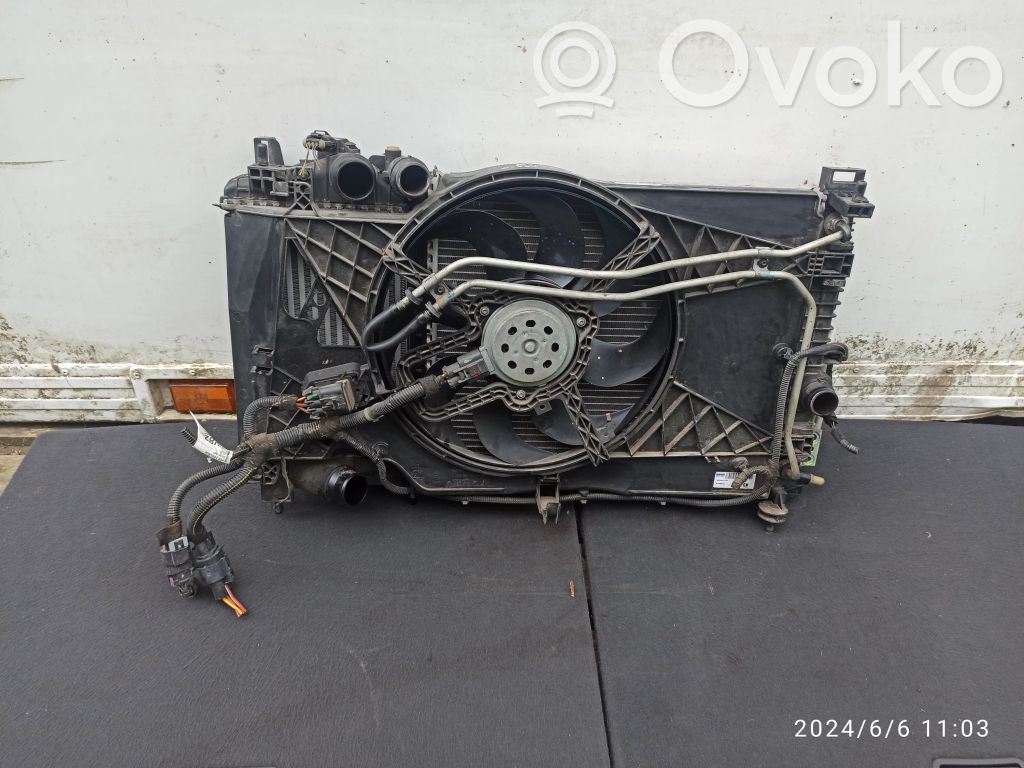 Opel Meriva B Chłodnica / Komplet 