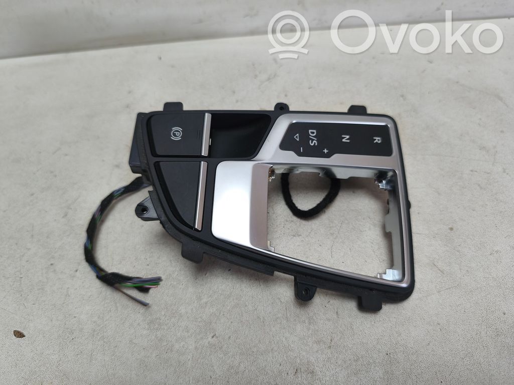 Audi A4 S4 B9 Ātrumu pārslēgšanas sviras dekoratīvā apdare (plastmasas) 