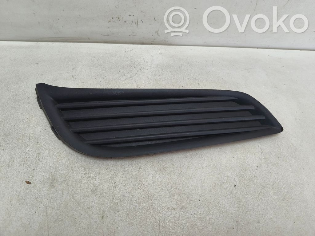 Opel Astra K Rejilla inferior del parachoques delantero 