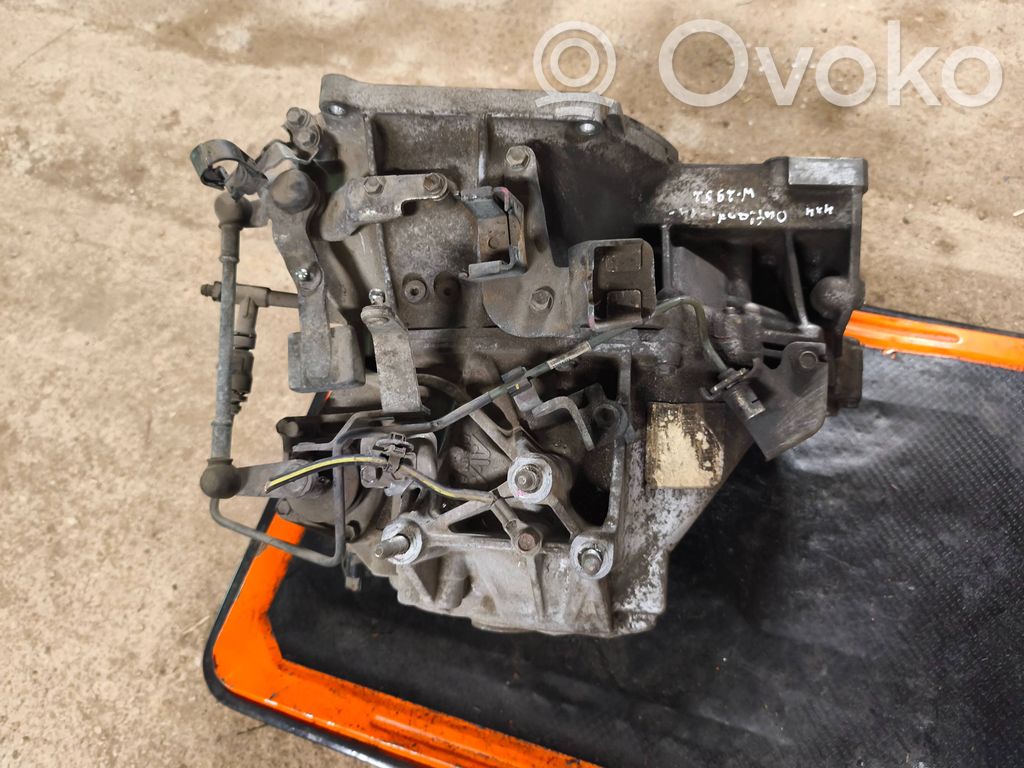 Mitsubishi Outlander Manualna 6-biegowa skrzynia biegów 