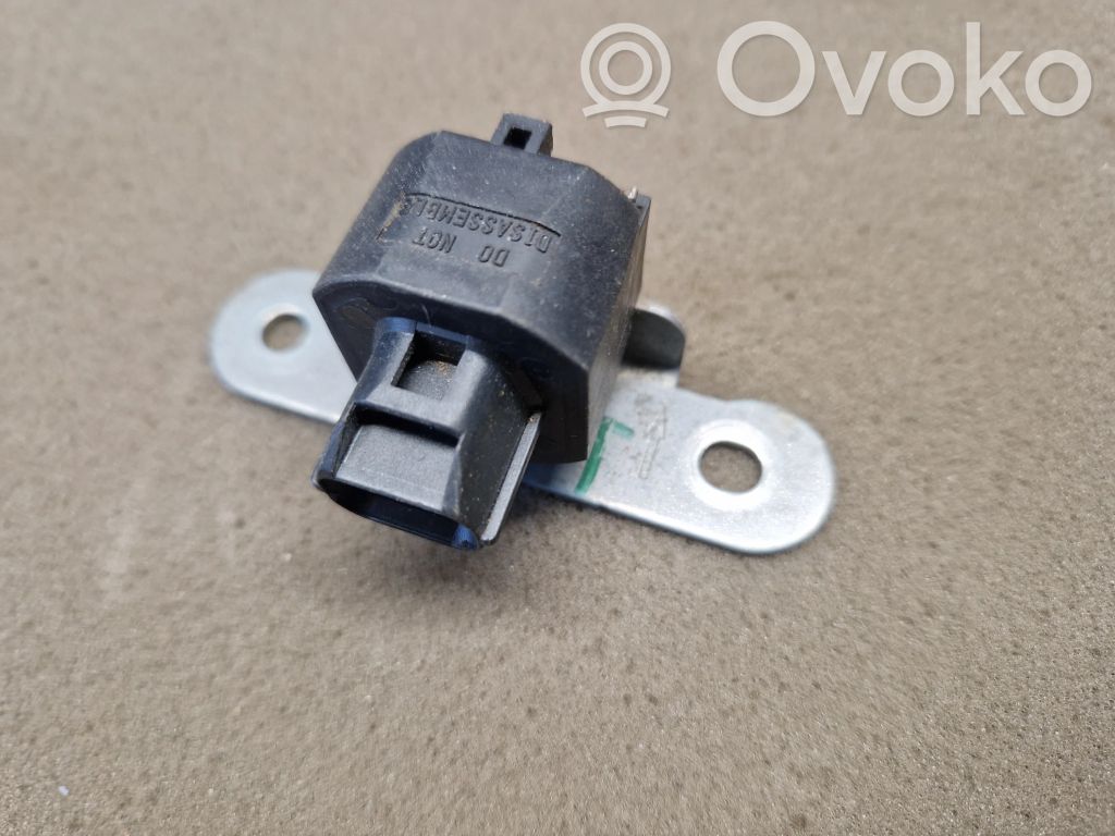 Mitsubishi L200 Airbag deployment crash/impact sensor 