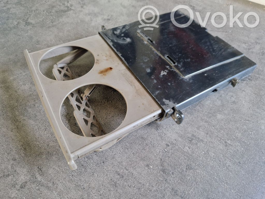 Mitsubishi Pajero Sport I Cup holder 