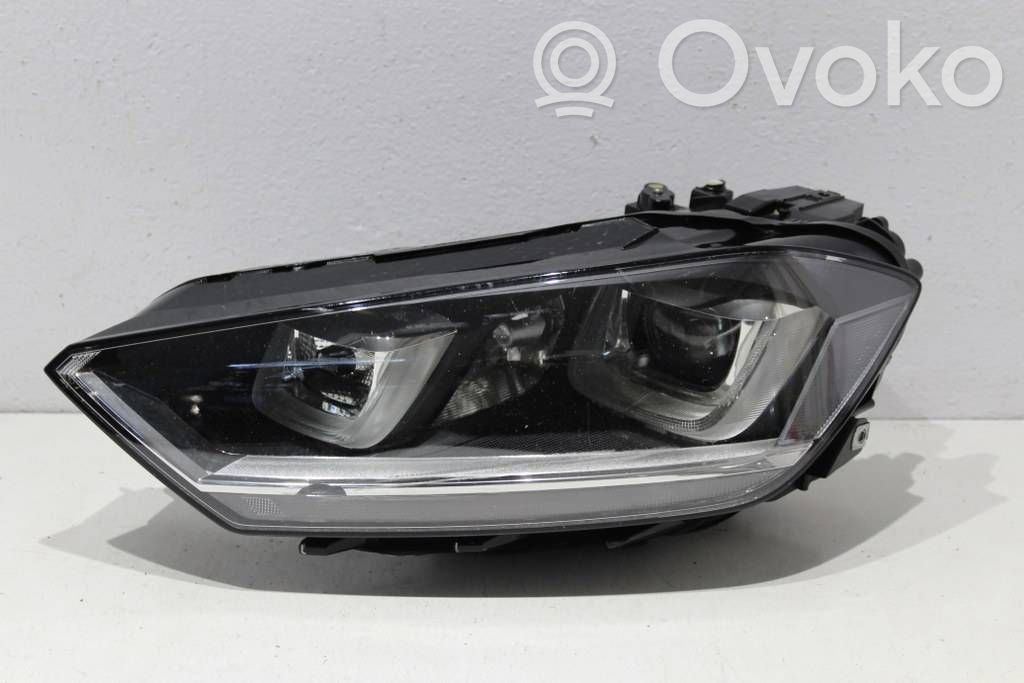 Volkswagen Golf Sportsvan Lampa przednia 