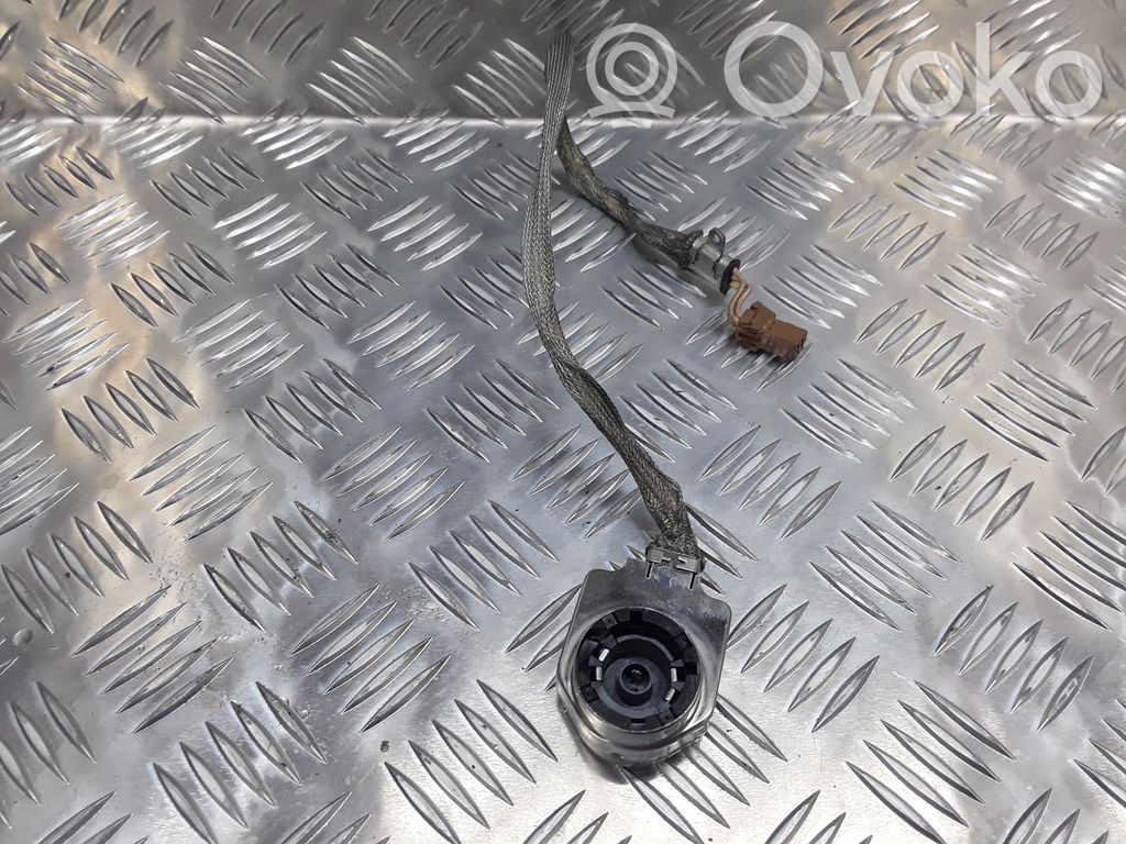 Headlight part
