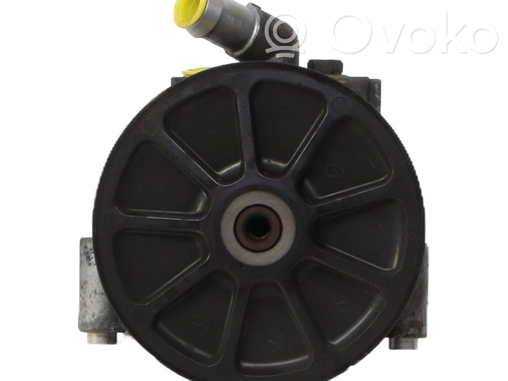 Power steering pump   2270537