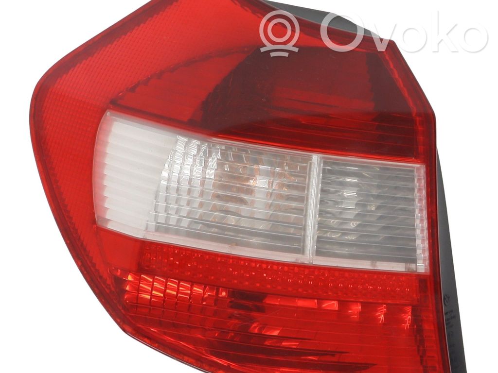 Rear/tail lights   692450110