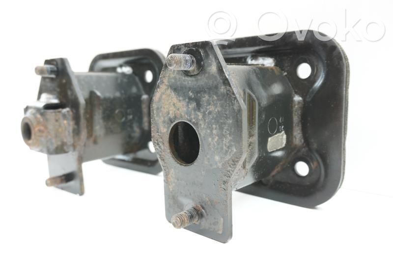 BMW 5 E60 E61 Galinis sustiprinimas bamperio 