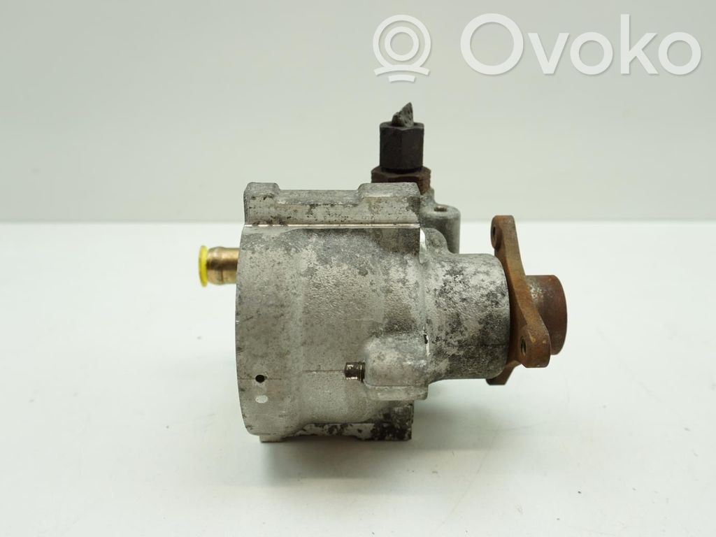 Opel Vivaro Ohjaustehostimen pumppu 