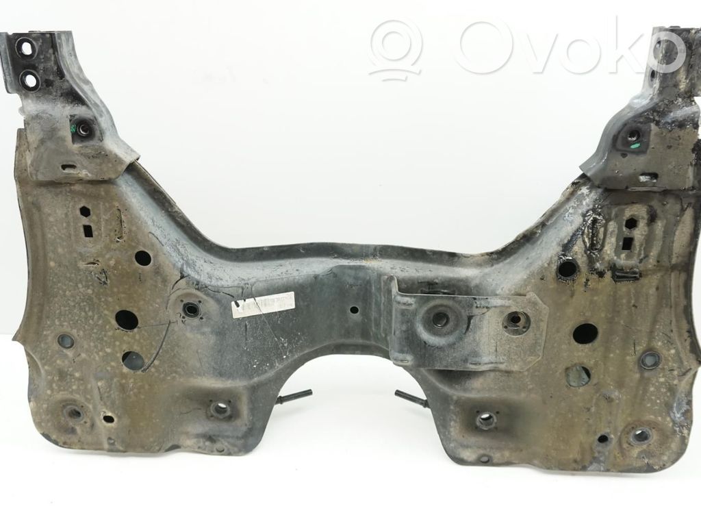 Opel Corsa E Priekinis traversas 