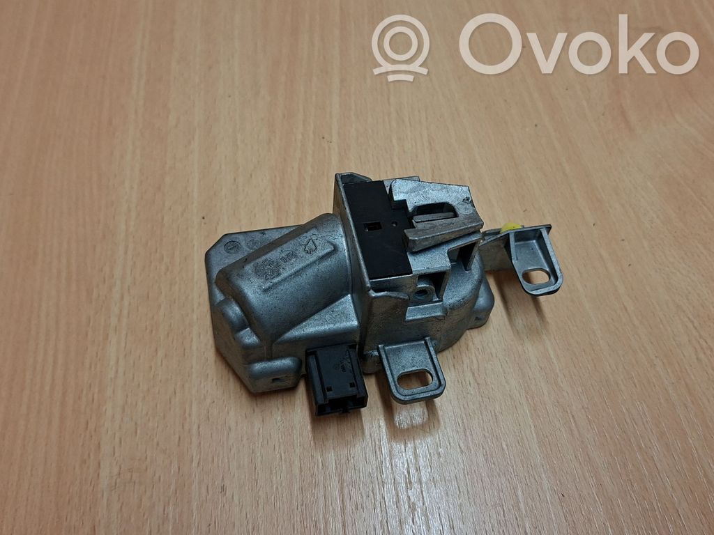Volvo V50 Ohjauspyörän lukitus 