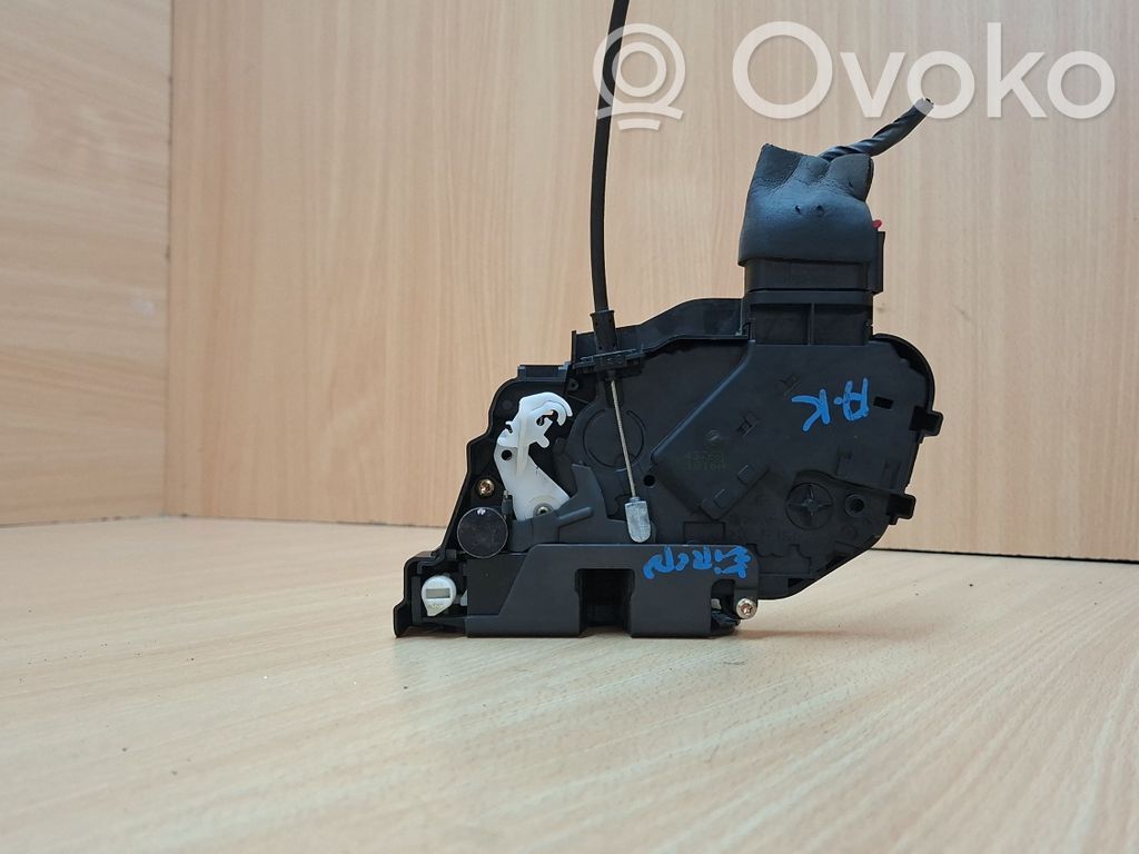 Volvo V50 Aizmugurē slēdzene 