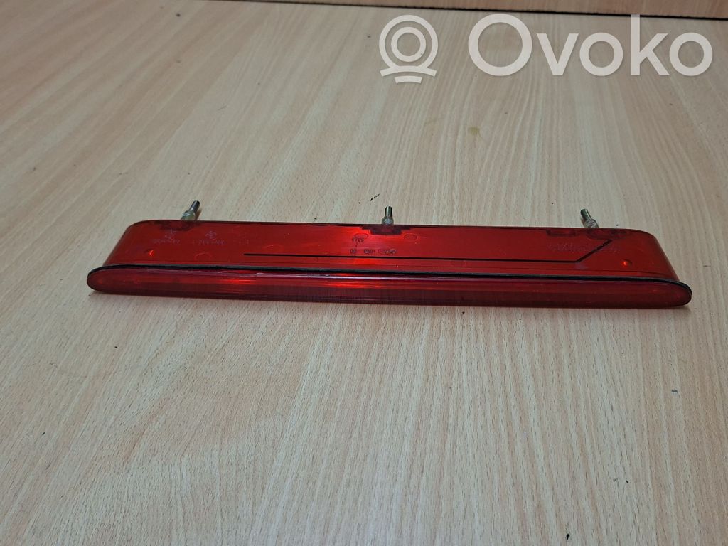 BMW 3 E46 Third/center stoplight 