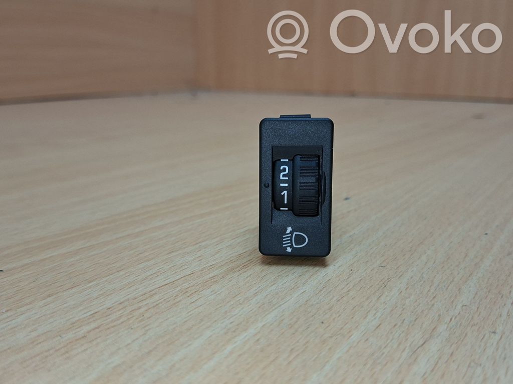 Citroen DS5 Headlight level height control switch 