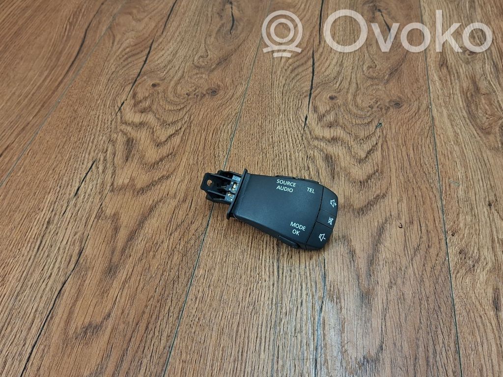 Renault Megane IV Unidad central de control multimedia 