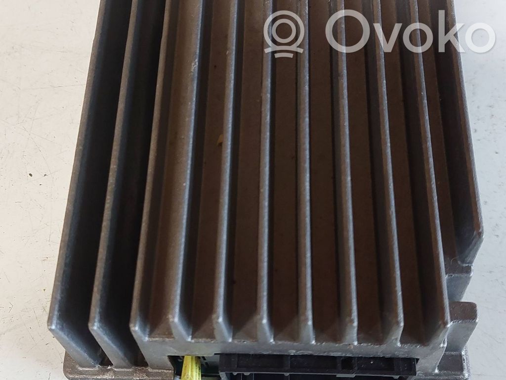 BMW X5 E70 Sound amplifier 
