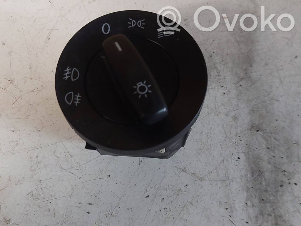 Volkswagen Golf VI Interruptor de luz 