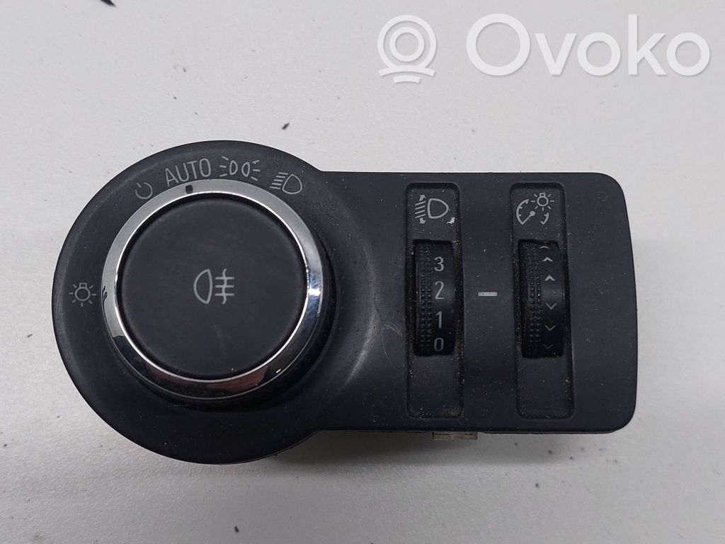 Opel Insignia A Interruptor de luz 