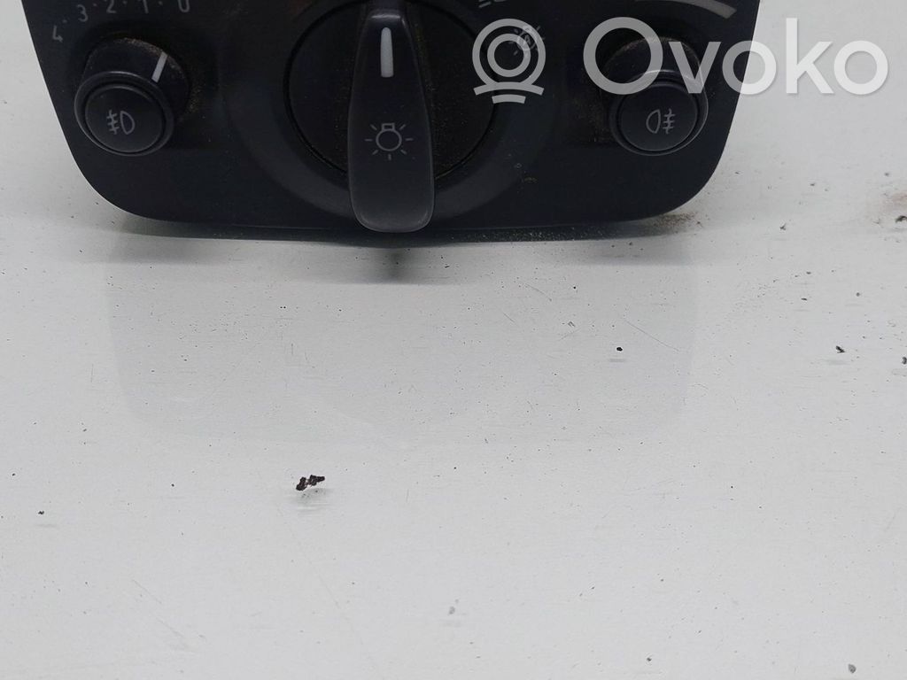 Ford C-MAX I Light switch 