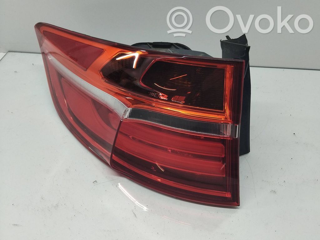 BMW X6 E71 Aizmugurējais lukturis virsbūvē 