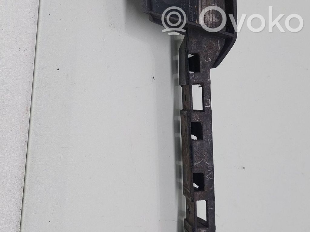 BMW 1 E81 E87 Galinis laikiklis bamperio 