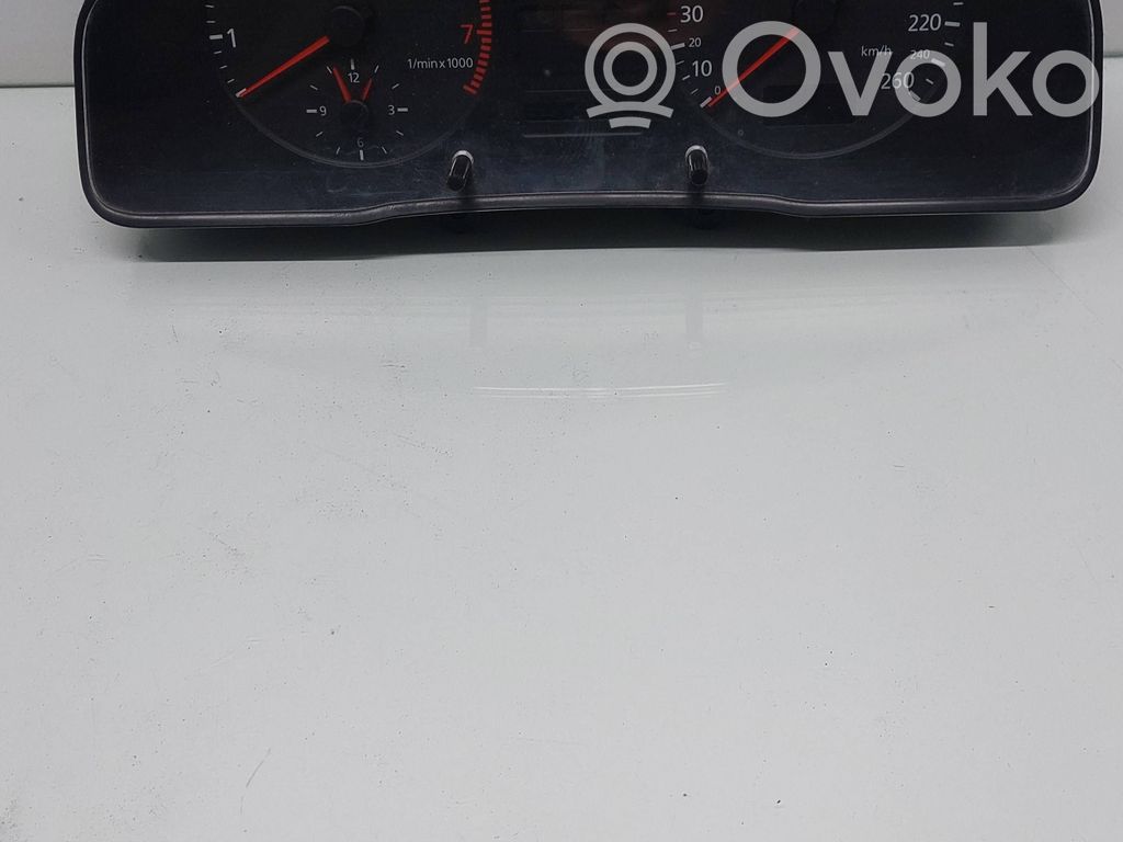 Audi A4 S4 B5 8D Velocímetro (tablero de instrumentos) 