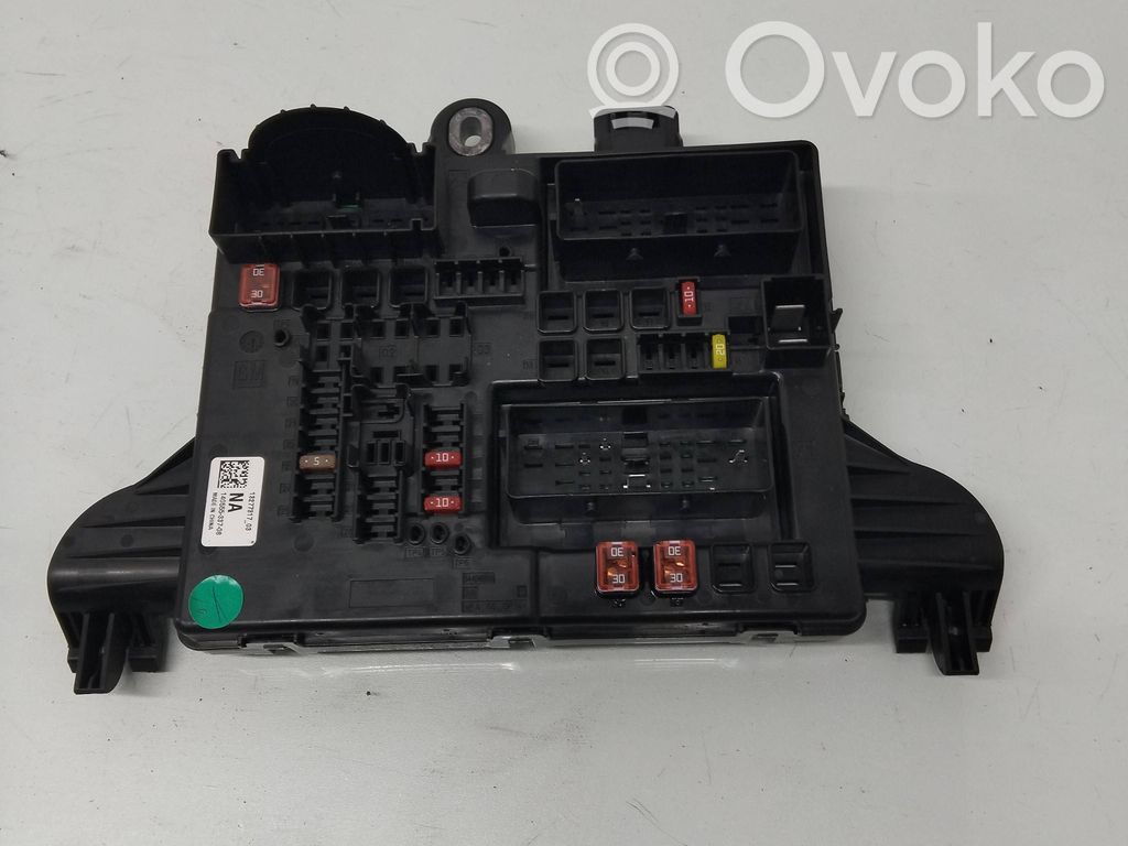 Opel Insignia A Fuse module 