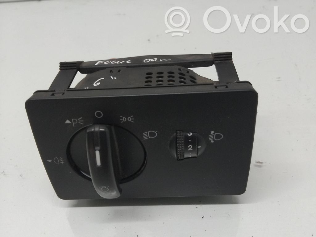 Ford Focus Light switch 