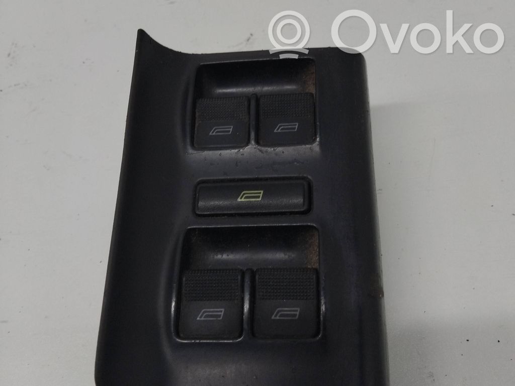 Audi A4 S4 B5 8D Electric window control switch 