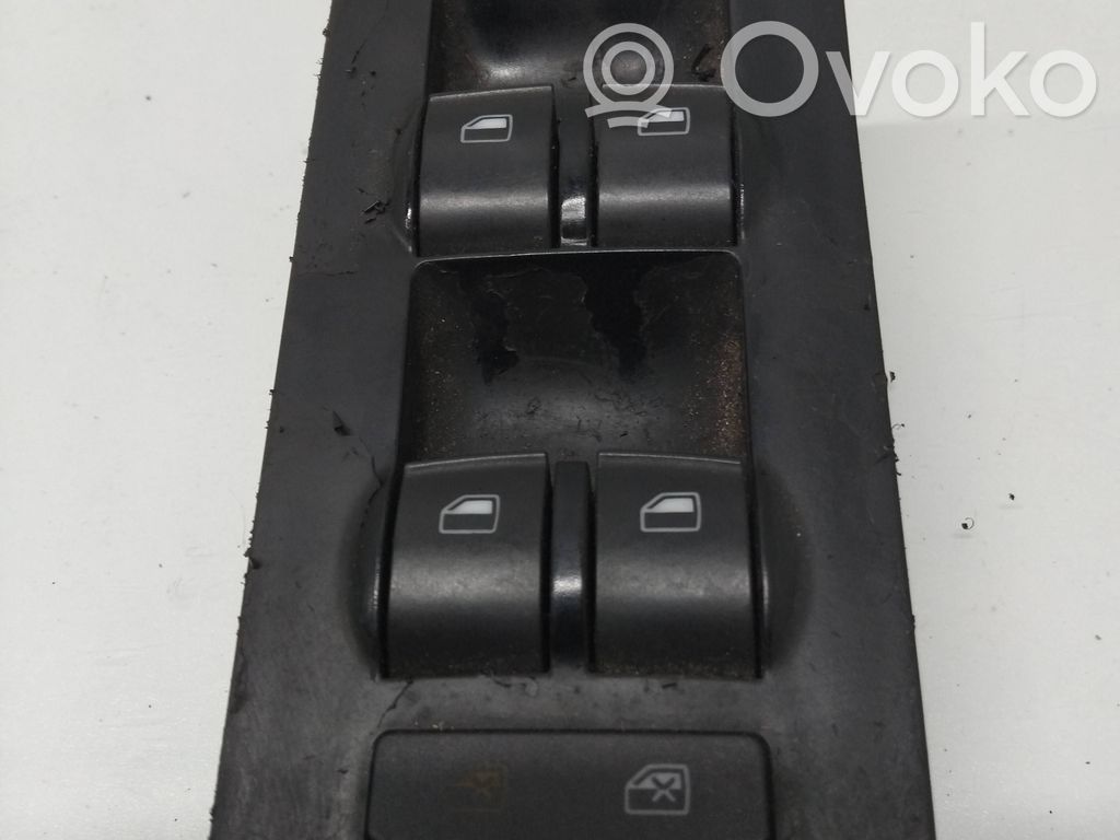Audi A6 S6 C5 4B Electric window control switch 