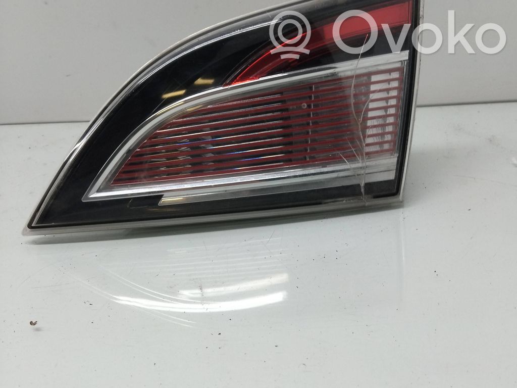 Mazda 6 Galinis žibintas dangtyje 