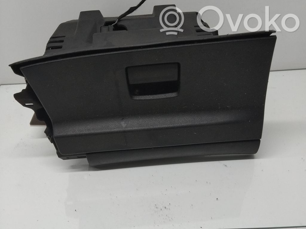 Daiktadėžė   11312090,6M21U04406A,9M21U06010