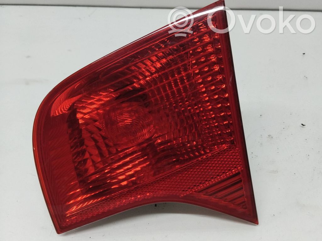 Audi A4 S4 B7 8E 8H Takaluukun takavalot 