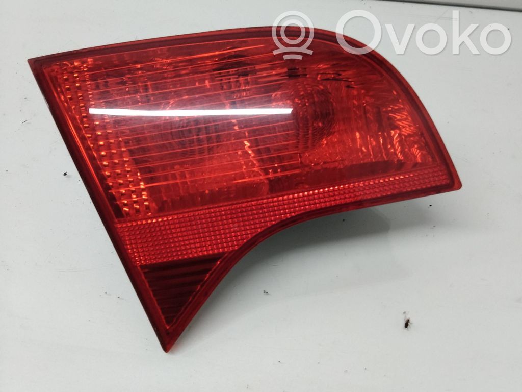 Audi A4 S4 B7 8E 8H Takaluukun takavalot 
