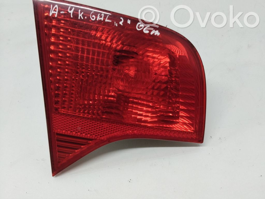 Audi A4 S4 B7 8E 8H Takaluukun takavalot 