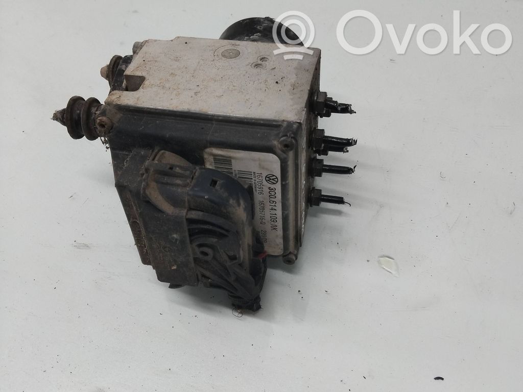 Volkswagen PASSAT B6 Bomba de ABS 