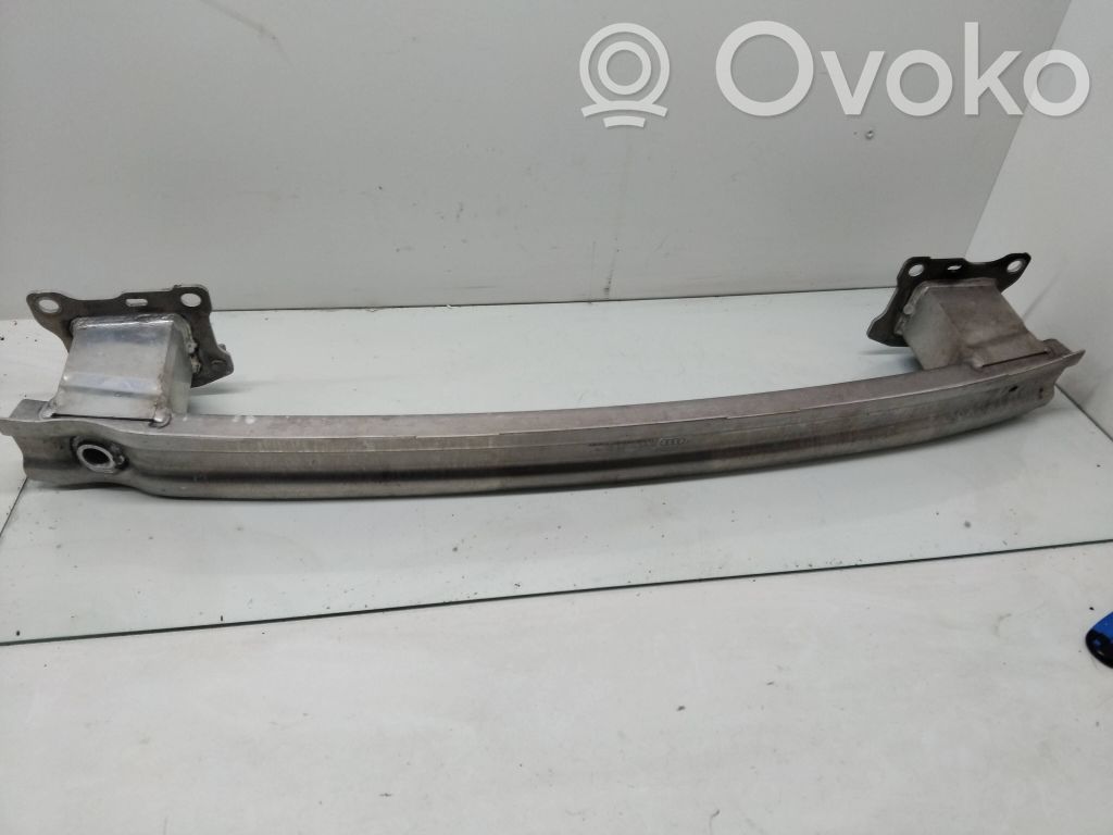 Audi A4 S4 B9 Aizmugurē bampera balka 