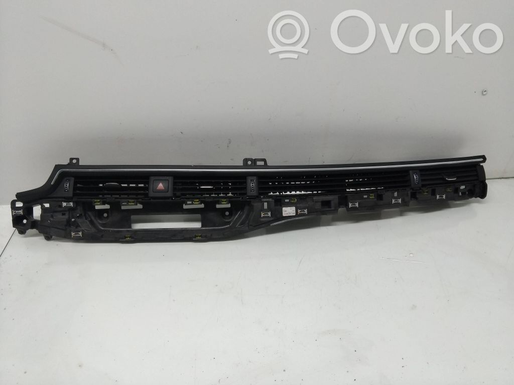 Audi A4 S4 B9 Dysze / Kratki środkowego nawiewu deski rozdzielczej 