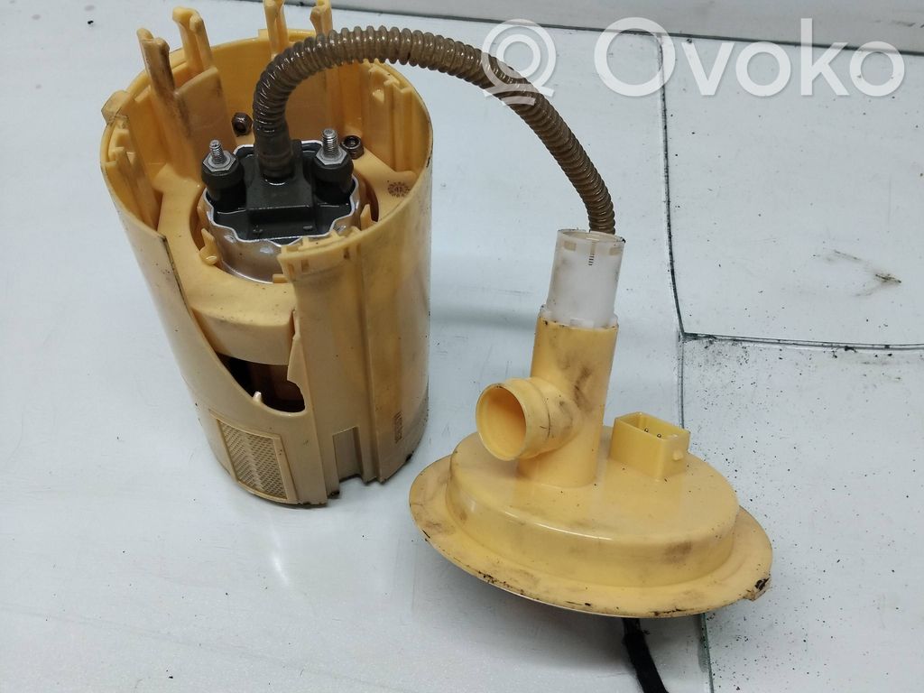 BMW X3 E83 Pompe à carburant 