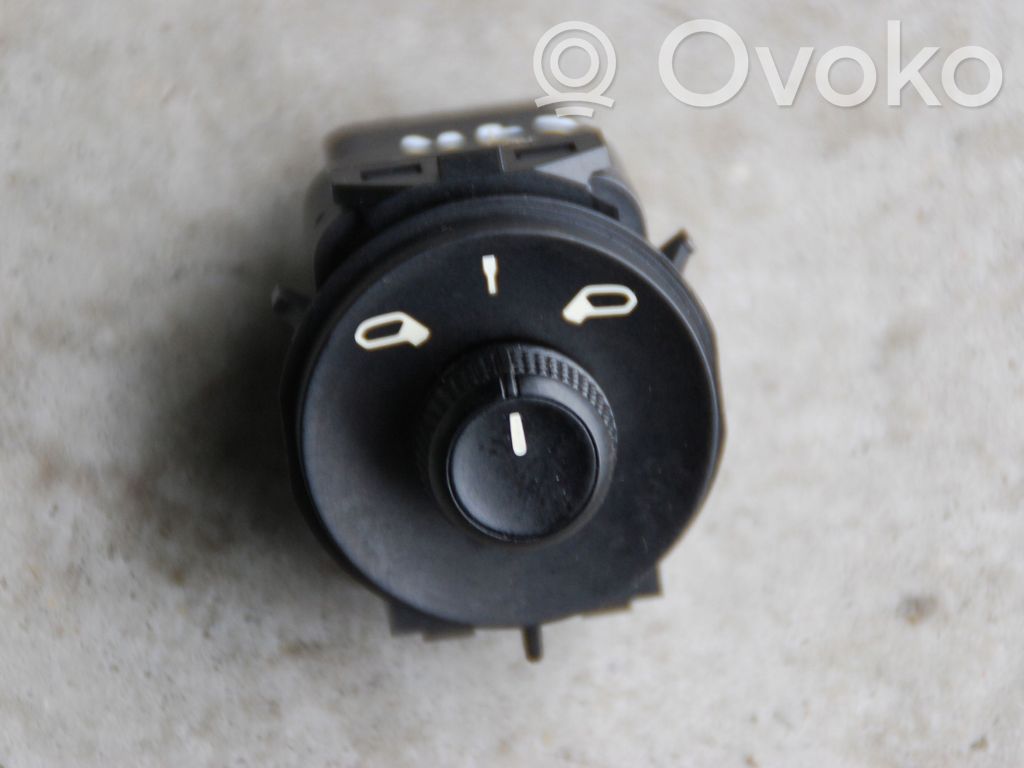 Citroen C4 Cactus Wing mirror switch 