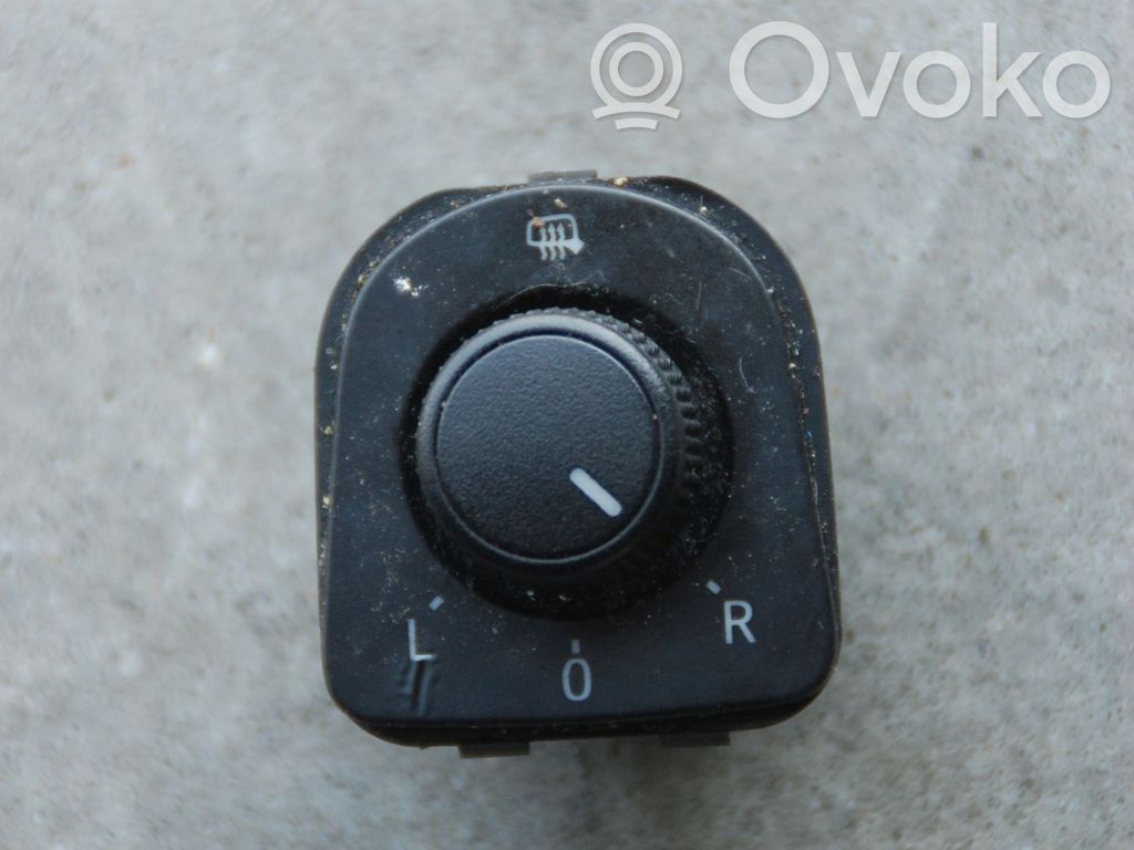 Seat Leon (5F) Wing mirror switch 