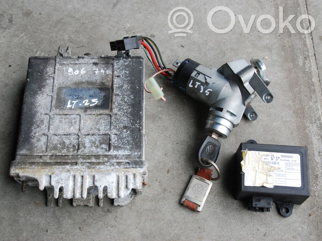 Volkswagen II LT Engine ECU kit and lock set 