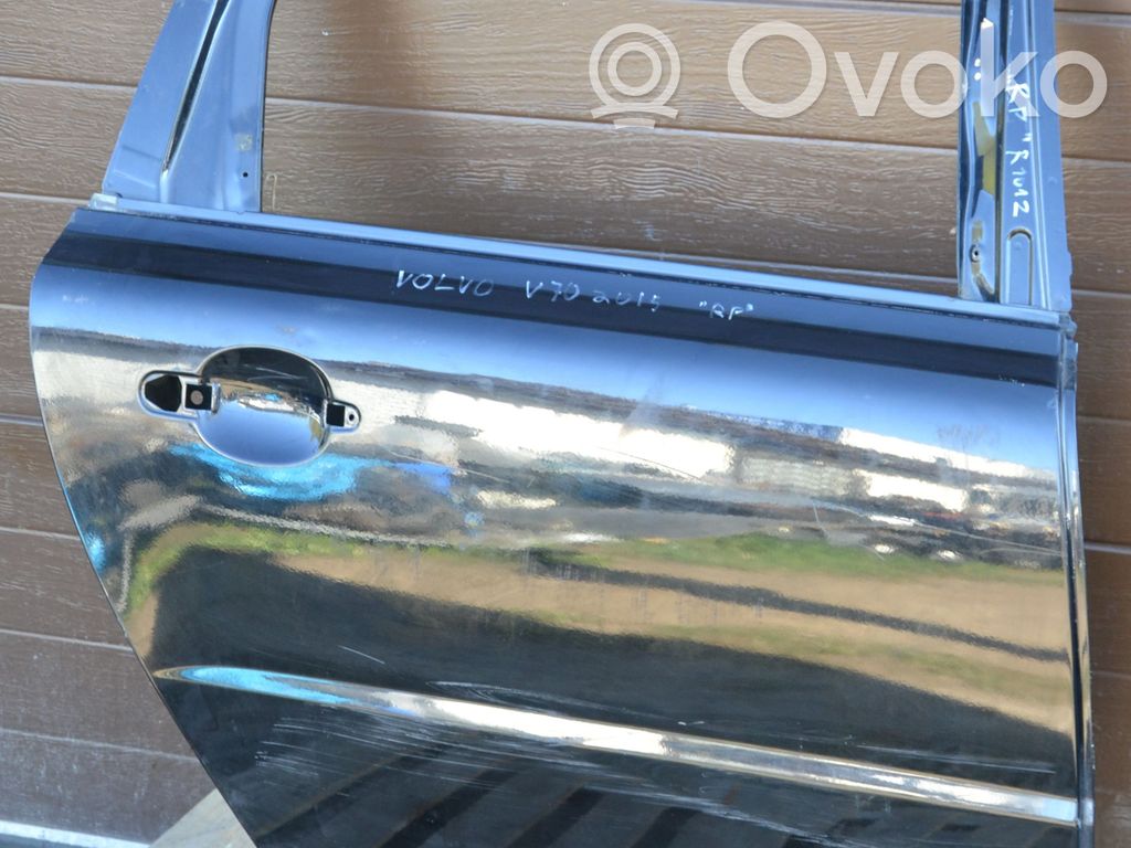 Rear door